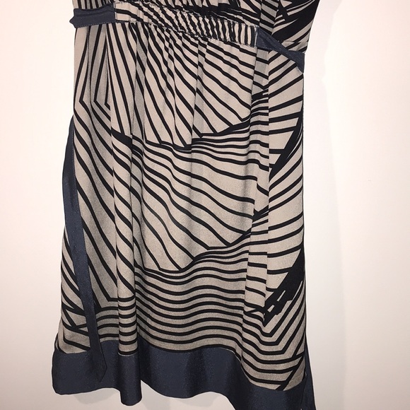 Patterned dress - Picture 3 of 6